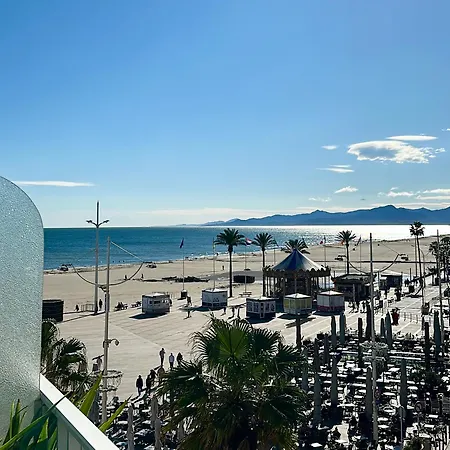 Daire Magnifique Vue Mer F2 45 M2 Climatise Avec Balcon *