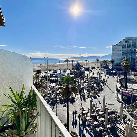 Magnifique Vue Mer F2 45 M2 Climatise Avec Balcon